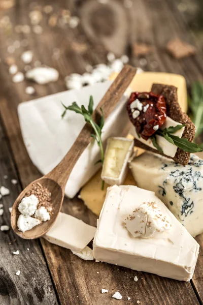 Peynir kompozisyon farklı türleri