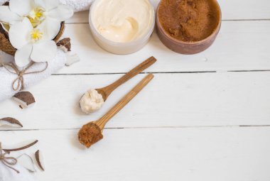 Spa kompozisyon vücut bakımı için