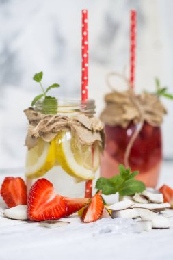 Yaz içeceği meyve Detoks