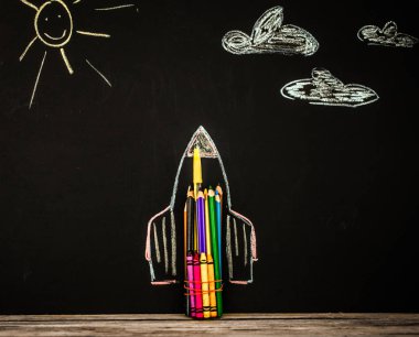 kalemler dışında okul roket geri