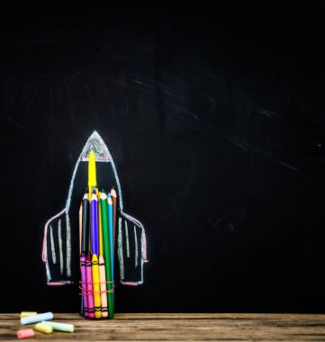 kalemler dışında okul roket geri