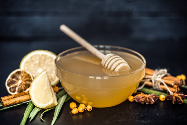 composition of honey with lemon