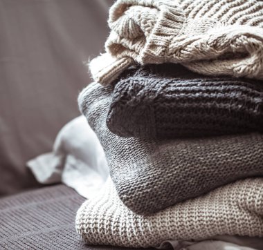 örme kazak yığını