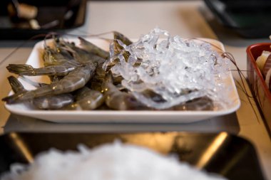 Geleneksel Tay yemek yemek