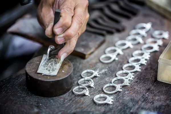 Procesamiento de piedras preciosas —  Fotos de Stock