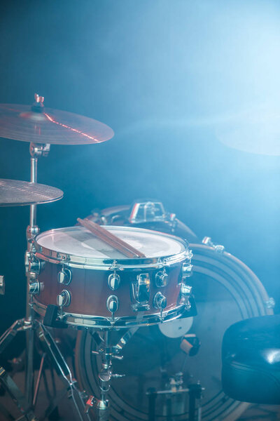 musical instruments drum kit, flash of light, a beautiful light 