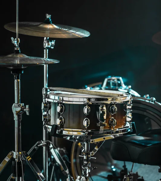 악기 드럼 키트, 빛의 섬광, 아름 다운 빛 — 스톡 사진
