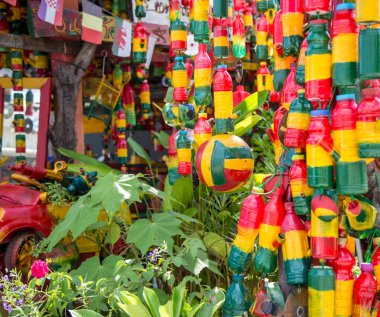Reggae kiosk, yeşil, sarı, kırmızı, Rasta adam öğeleri bir reggae St