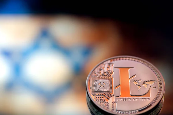 Monedas litecoin, en el contexto de la bandera de Israel, conc — Foto de Stock