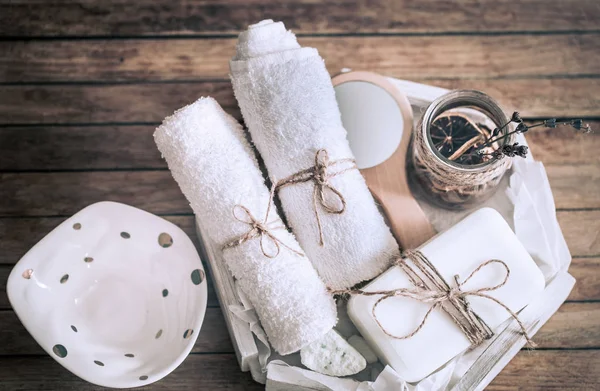 Wellness-Stillleben auf hölzernem Hintergrund — Stockfoto