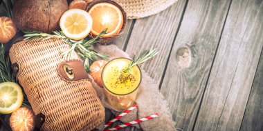 taze portakal suyu ile yaz kompozisyon