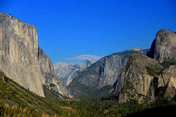 Visão de túnel do Parque Nacional de Yosemite — Fotografia de Stock