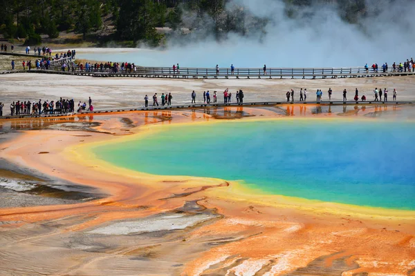 A Grand prizma tavasz, a Yellowstone Nemzeti Parkban, Wyoming Stock Fotó