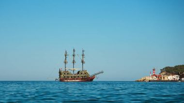 Açık denizde güzel gemi