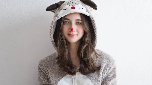 Portret Ładny Teenage Girl Ubrany Kostium Kigurumi — Zdjęcie stockowe