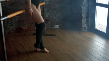 Bale, güzel genç kız