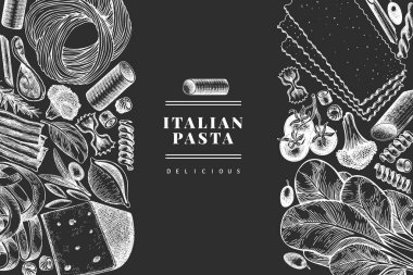 Ek tasarım şablonlu İtalyan makarnası. Tebeşir tahtasında elle çizilmiş vektör besin çizimi. İşlemeli stil. Retro makarna farklı türde arka plan.