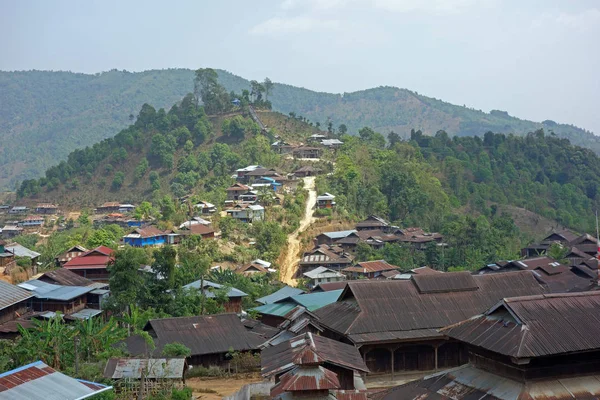 Hegyi falu, Shan állam, Mianmar — Stock Fotó