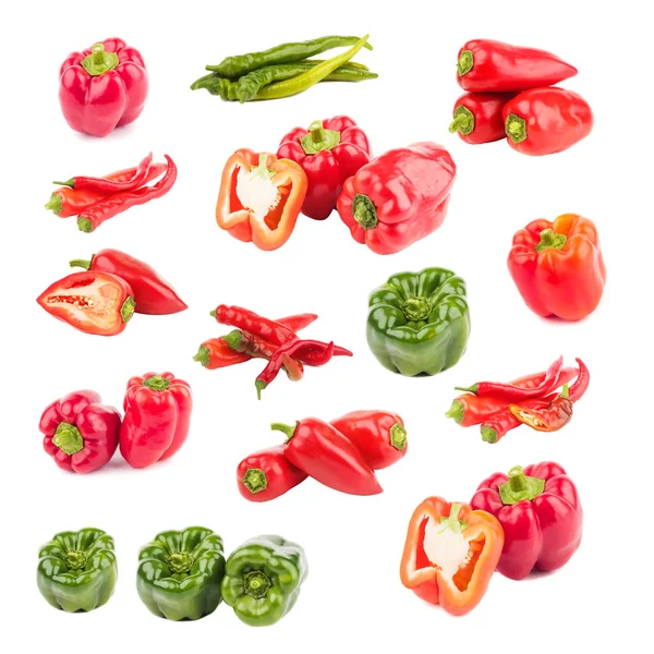 Conjunto de diferentes variações de pimentas vermelhas e verdes — Fotografia de Stock