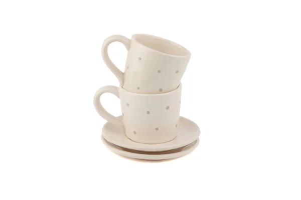 Tasses en céramique beige pour café ou thé, fond blanc — Photo