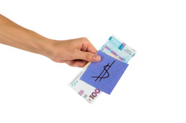 Elinde farklı finansal işaretler ve semboller olan bin tane hrivniya ve çıkartma.
