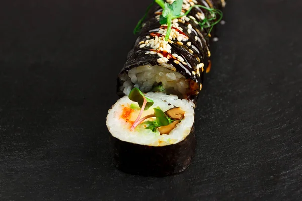 Comida Japonesa Conjunto Sushi Salmão Rolos Com Salmão Enguia Vista — Fotografia de Stock