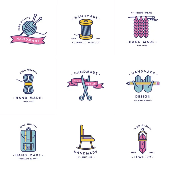 El yapımı renkli çizgi logolar ayarlayın. El yapımı doğrusal rozetleri veya el yapımı anahat etiketleri.