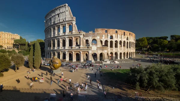 Roma Ekim 2017 Kalabalık Turist Ikonik Anıt Colosseum Biri Yeni — Stok fotoğraf