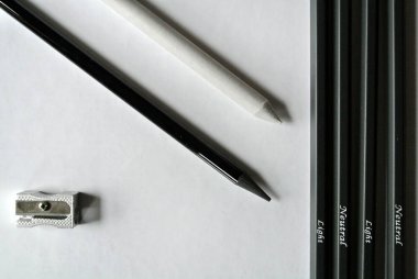 siyah ve beyaz kalem seti