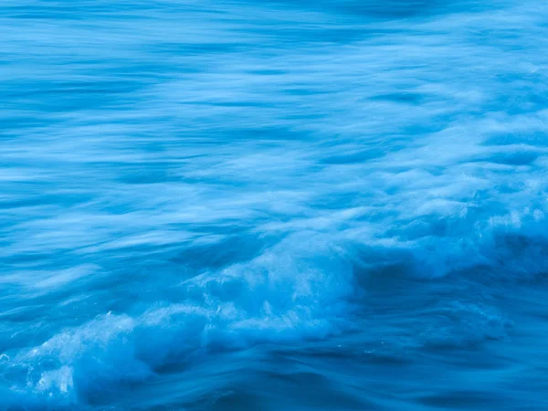 Блі хвилі в Окінава — стокове фото