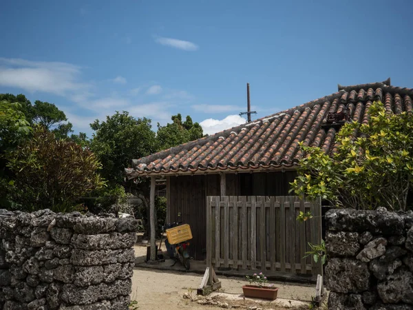 Antigua casa en okinawa — Foto de Stock