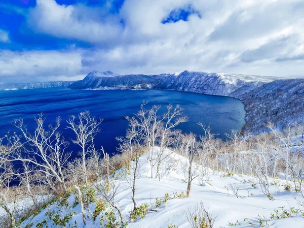 Hokkaido'da göl masyu