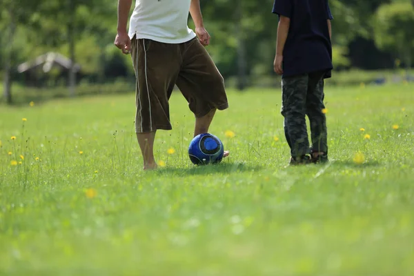 Japonya Futbol oynamak anne