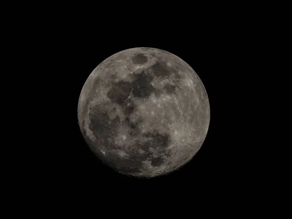 Луна в черном фоне — стоковое фото