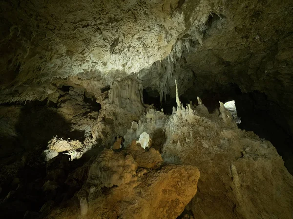 Grotta calcarea in Giappone — Foto Stock