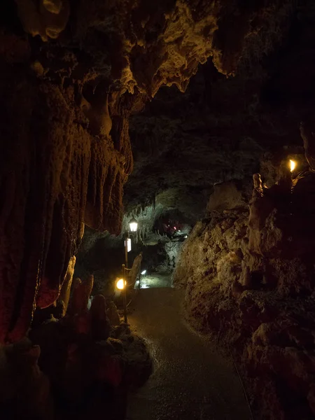 Grotta calcarea a okinawa — Foto Stock