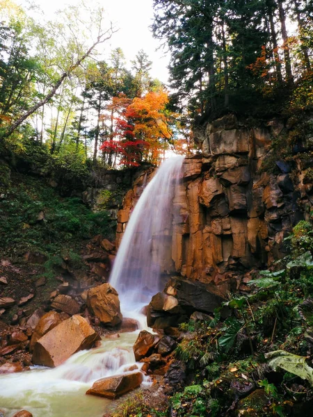 Водопад Осенью Хоккайдо — стоковое фото