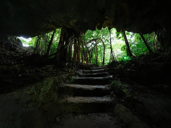 Caverna Ilha Ishigaki — Fotografia de Stock