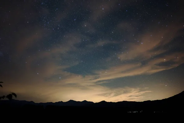 北海道の星と雲 — ストック写真