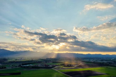 Gün batımında hava görüntüsü