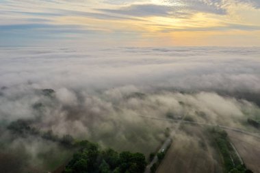 Hokkaido'da bulutlar deniz