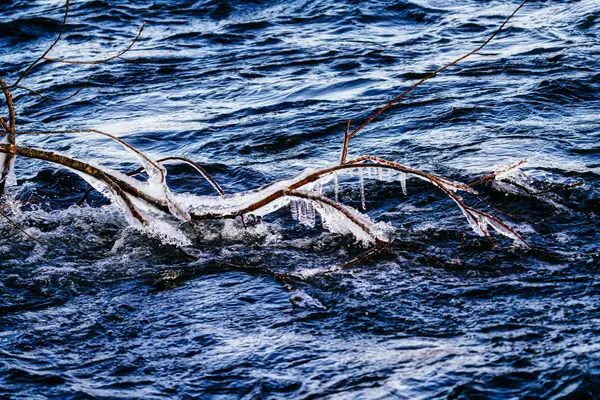 Ice River Winter — Stockfoto