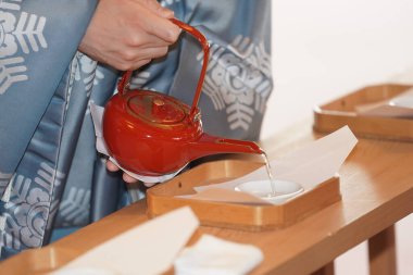 Japonya 'da kutsal sake.