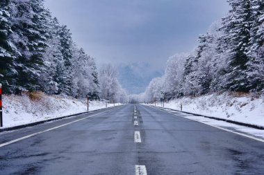 Kışın düz yol hokkaido