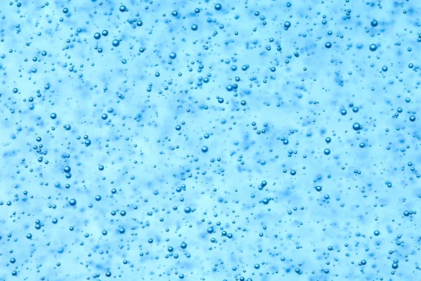 Mała Bańka Niebieskiej Wodzie — Zdjęcie stockowe