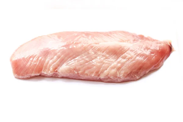 Çiğ tavuk fileto isoalted beyaz arka plan üzerinde — Stok fotoğraf