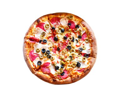 Bütün pizza jambon, yeşil ve Siyah Zeytin ve plaka üzerinde peynir ile