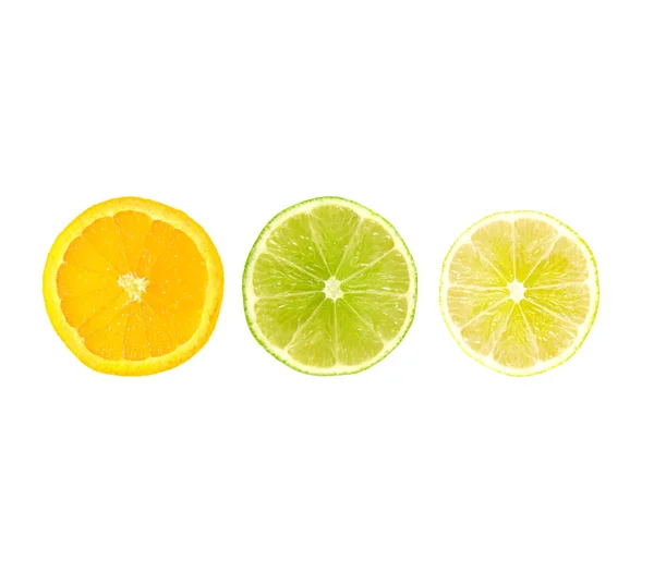 Süße frische Zitrusfrüchte: Orange, Zitrone, Limette isoliert auf weiß — Stockfoto