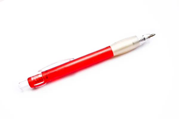 Basit yazma beyaz arka plan üzerinde izole kırmızı kalem — Stok fotoğraf