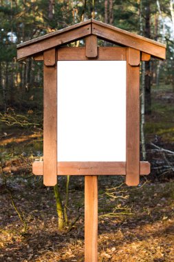 Ahşap boş beyaz tahta işaret için metin, mesaj veya resim 